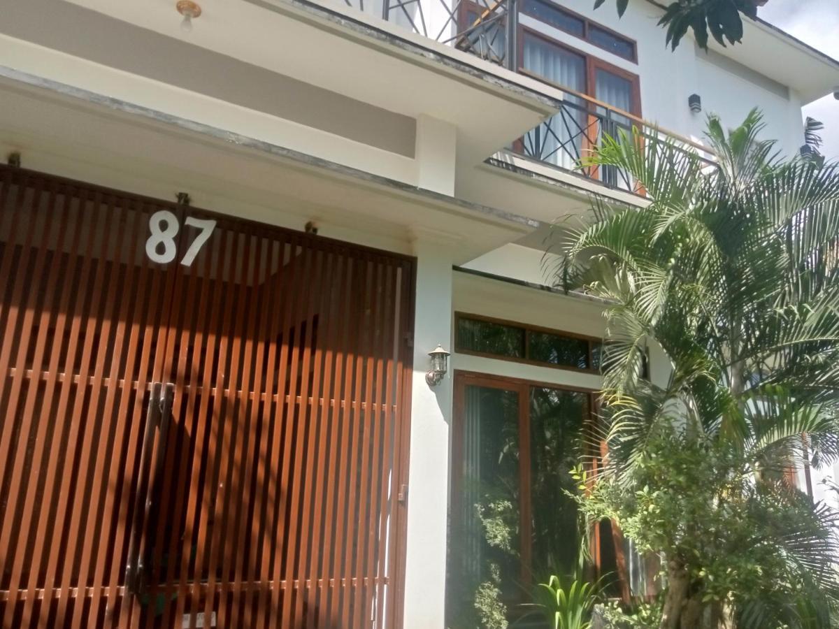 Holiday home Warm Lombok Kuta (Lombok)