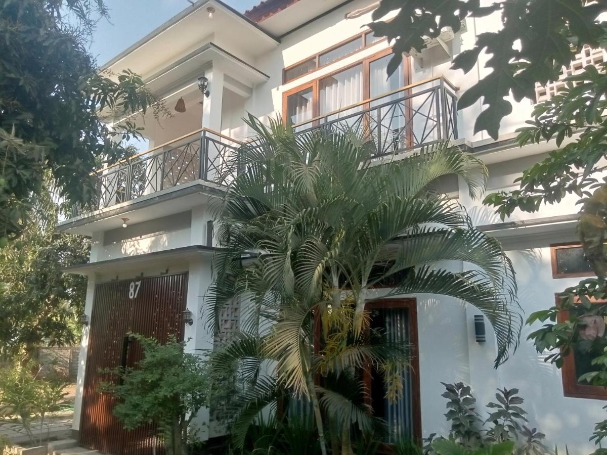 Warm Lombok