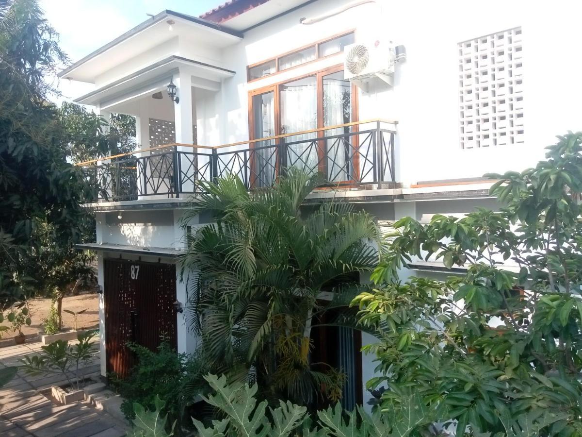 Warm Lombok * Kuta (Lombok)